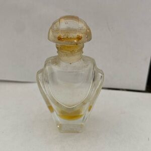 Perfume bottle